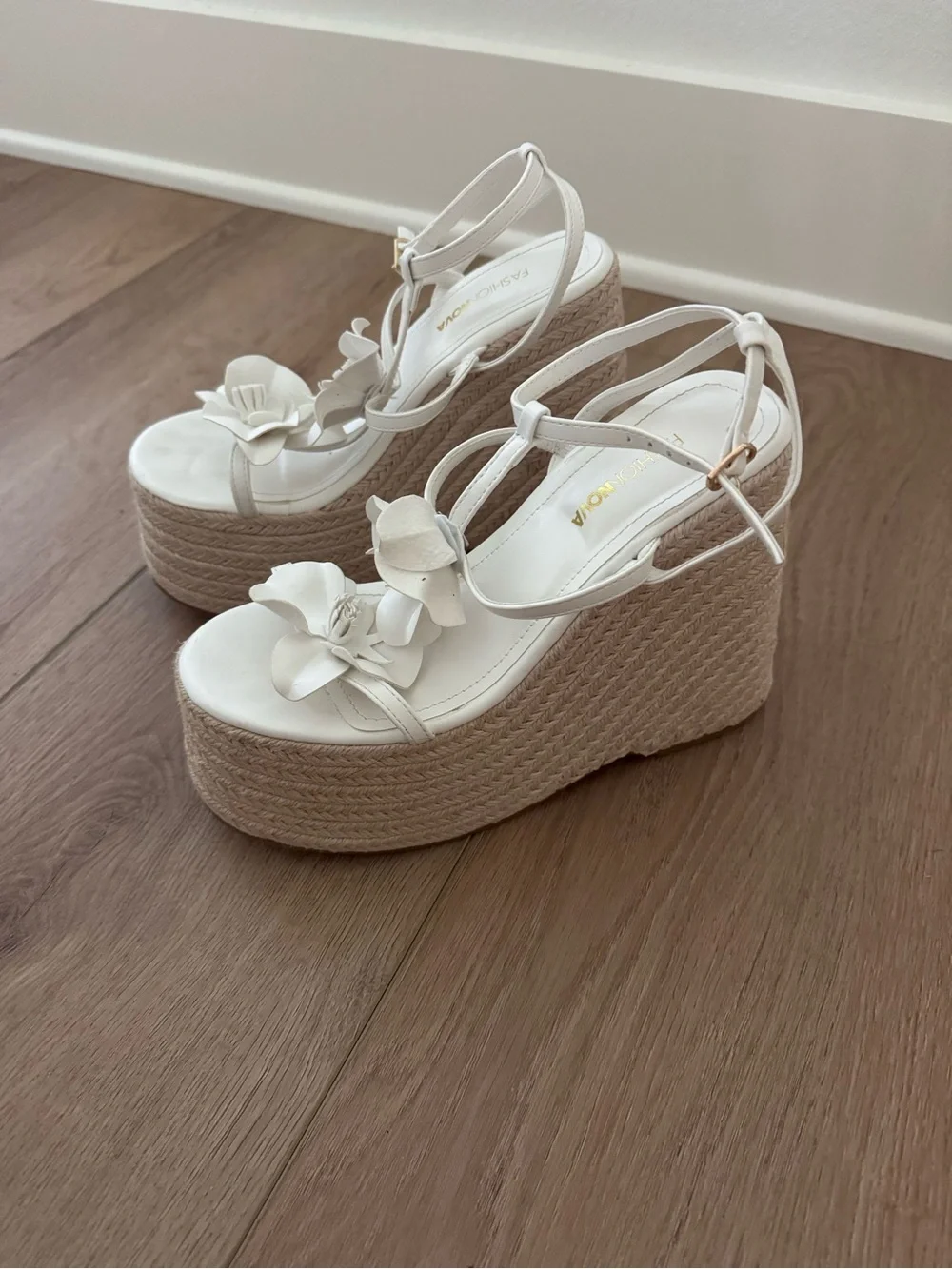 Andrea Floral Platform Wedges - Size 7